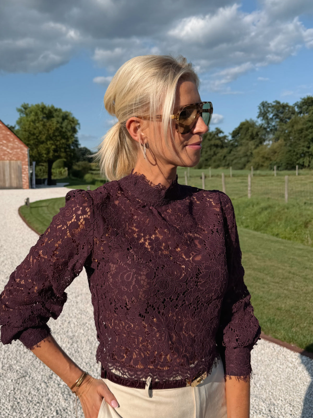 Aimée Lace Blouse Bordeaux
