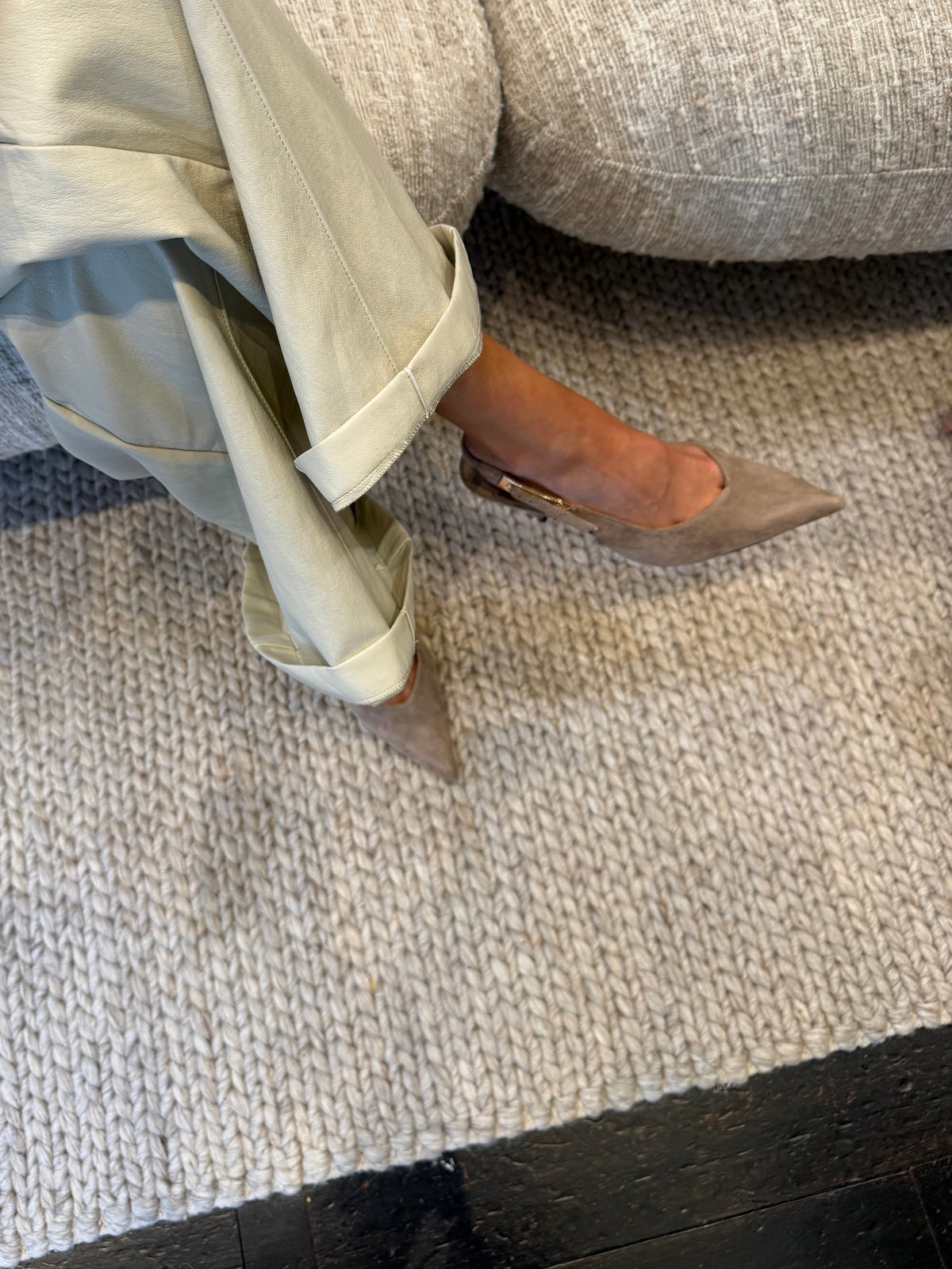 Charlotte Slingbacks Suede Beige