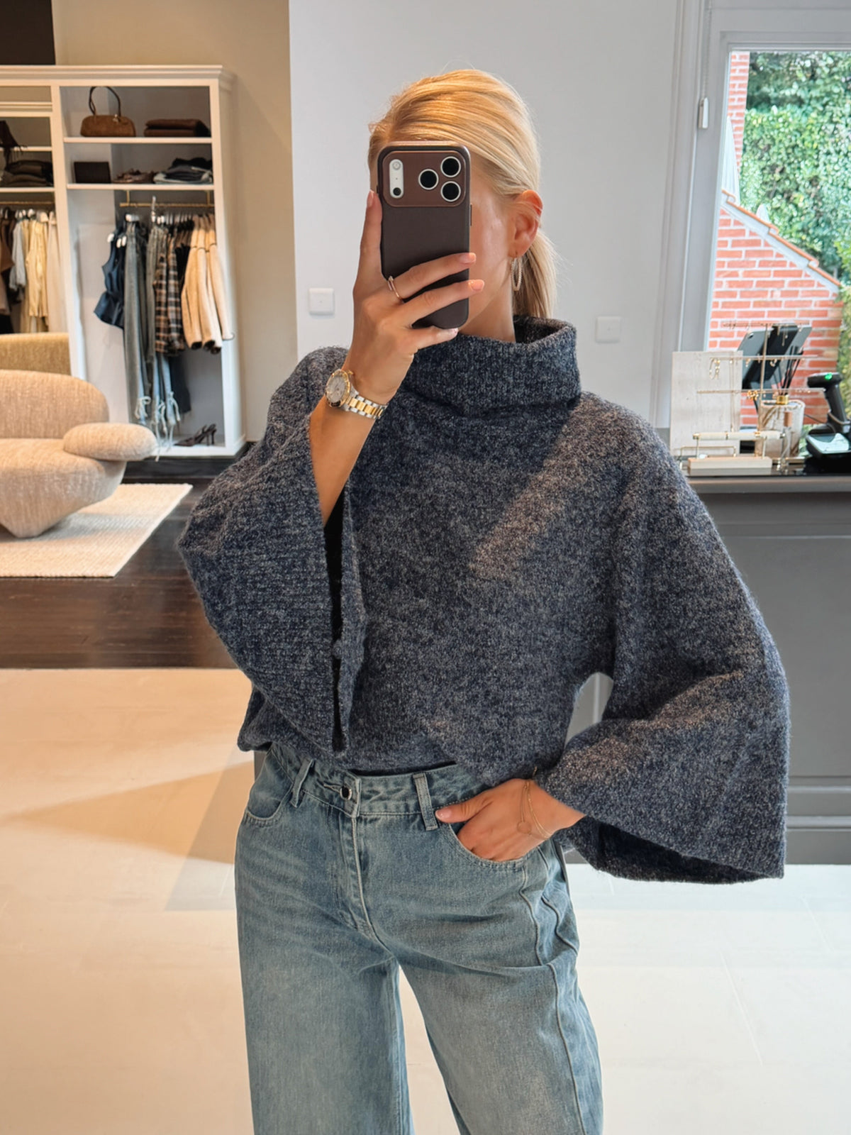 Emma Pull Navy