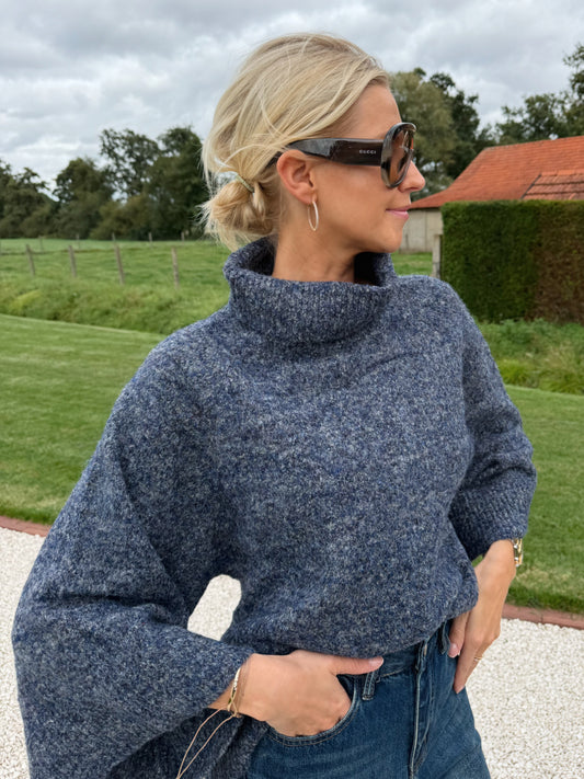 Emma Pull Navy